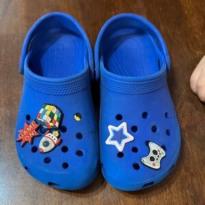 CROCS Kids Blue Classic Clog with Game-Themed Charms
